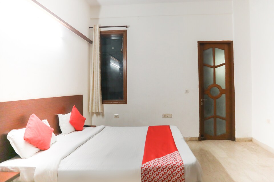 OYO 64411 Diamond Villa, Noida City, Noida