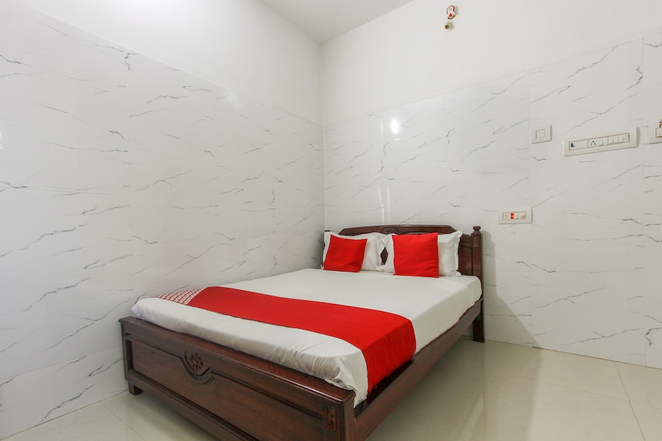 OYO 64418 Sri Balaji Lodge, Sri Vaikuntam, Tuticorin