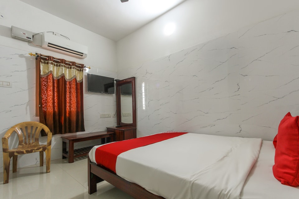 OYO 64418 Sri Balaji Lodge, Sri Vaikuntam, Tuticorin
