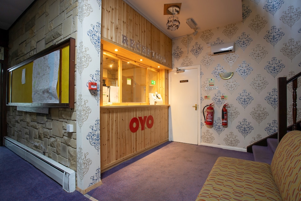 OYO Knowesgate Hotel, Newcastle , Newcastle