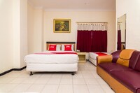 OYO 2097 Hotel Laksana Inn