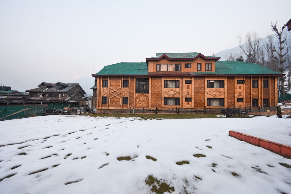Capital O 64431 Hotel Lal Kothi, Pahalgam, Pahalgam