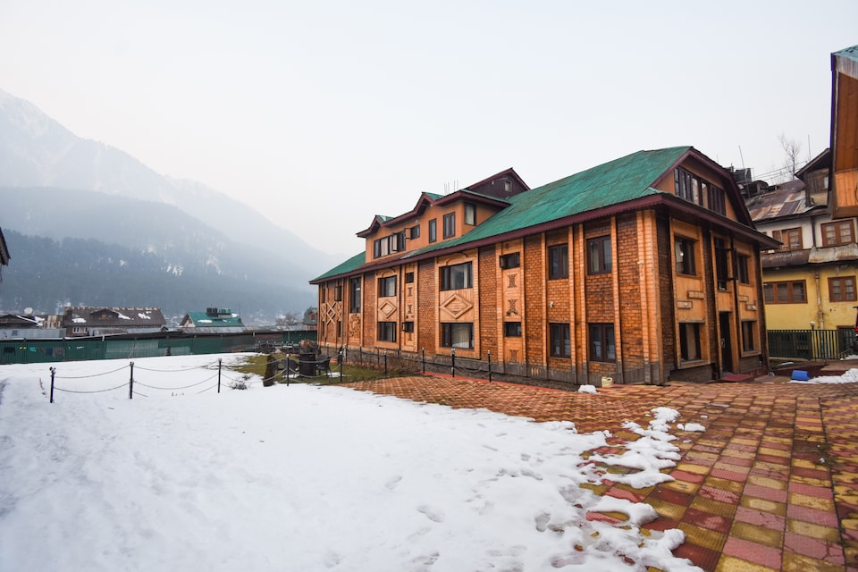 Capital O 64431 Hotel Lal Kothi, Pahalgam, Pahalgam