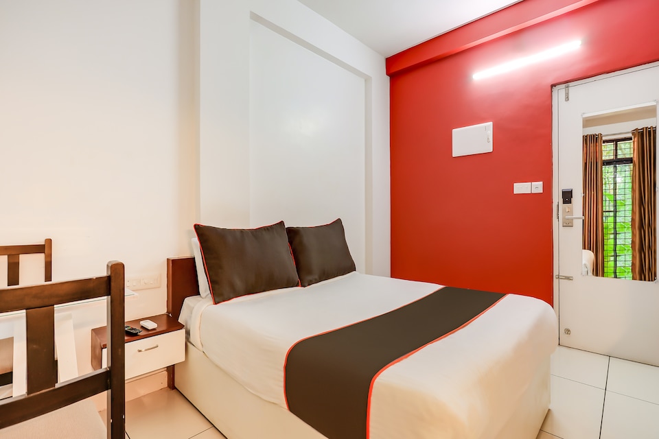 Collection O 50256 Maradu, Vytilla Kochi, Kochi