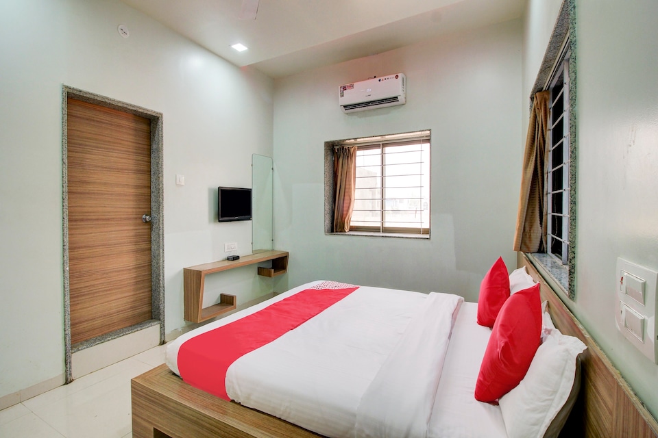 OYO 64442 Hotel Ashish Residency, Chalisgaon, Jalgaon