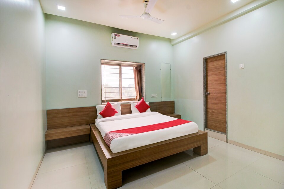OYO 64442 Hotel Ashish Residency, Chalisgaon, Jalgaon