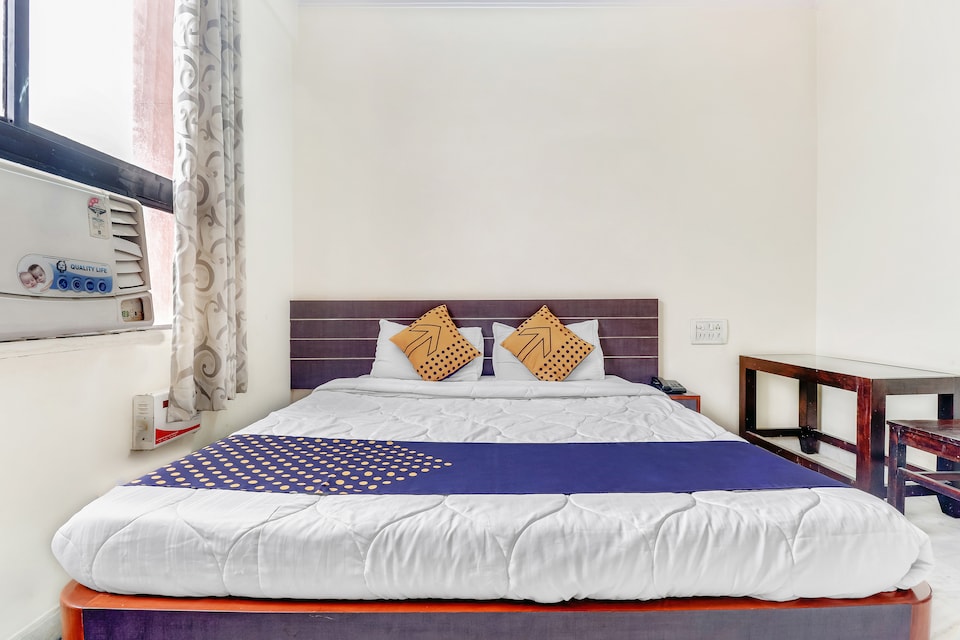 SPOT ON 64447 Hotel Ashoka, Chomu, Reengus