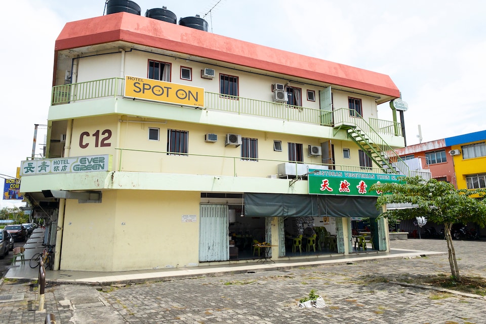 SPOT ON 89582 Evergreen Hotel , Keningau, Keningau