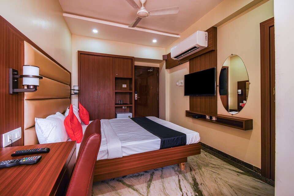 Capital O 64474 Hotel Gulshan Plaza, Sitabuldi Nagpur, Nagpur