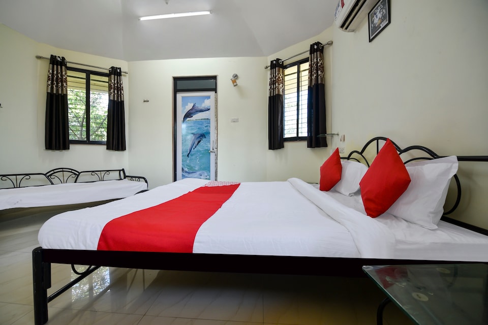 OYO 64475 Aayushi Resort, Chikhaldara, Amravati