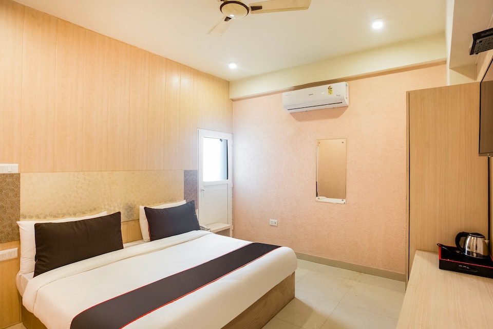 Collection O 50257 Ratana International Adil Nagar, Vikas Nagar Lucknow, Lucknow