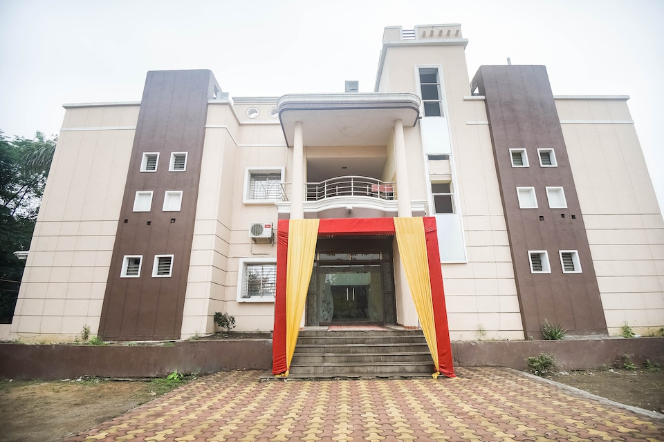 OYO 64481 Chandralok Creation , Chandrapur, Chandrapur