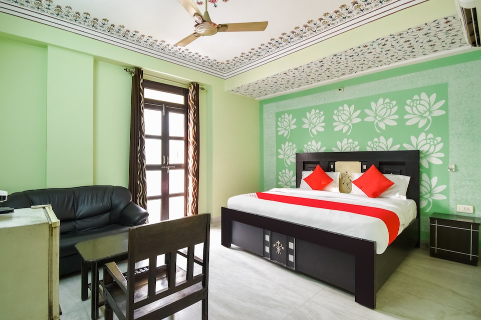 SPOT ON 64485 Hotel Malak Mahal, Hawa Mahal, Jaipur
