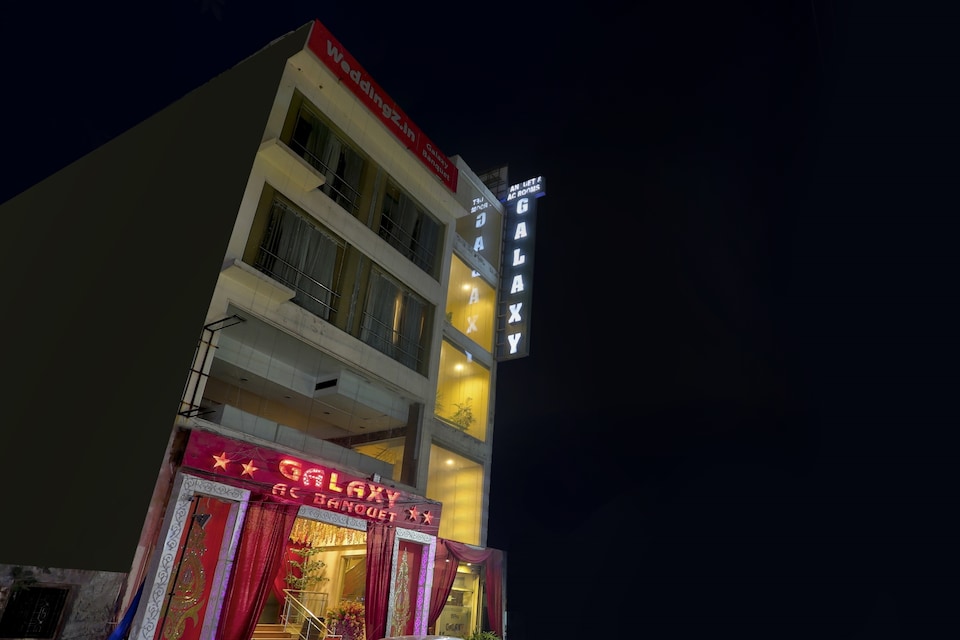 OYO Townhouse 5244 Galaxy Rooms Near Palam Metro Station, Dwarka Delhi, Delhi