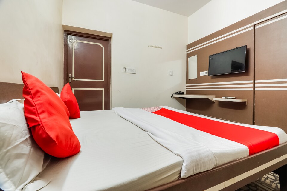 OYO 64500 Hotel Khurana Palace, Suratgarh, Suratgarh
