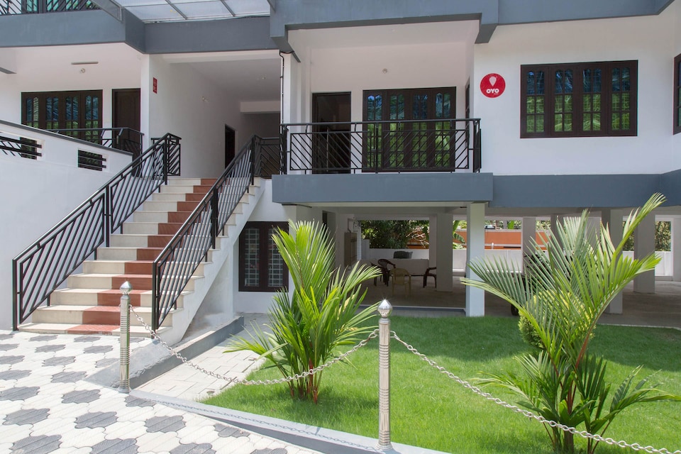 OYO Hotel 5245 Kazhakuttom, Medical College - Pattom, Trivandrum