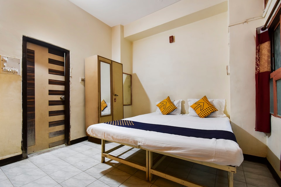 SPOT ON 64502 Hotel Harsh Inn & Akshay Lodge, Parbhani, Parbhani