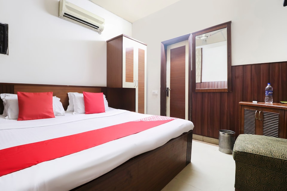OYO 5247 Hotel Sukh Sagar, South Chandigarh, Chandigarh
