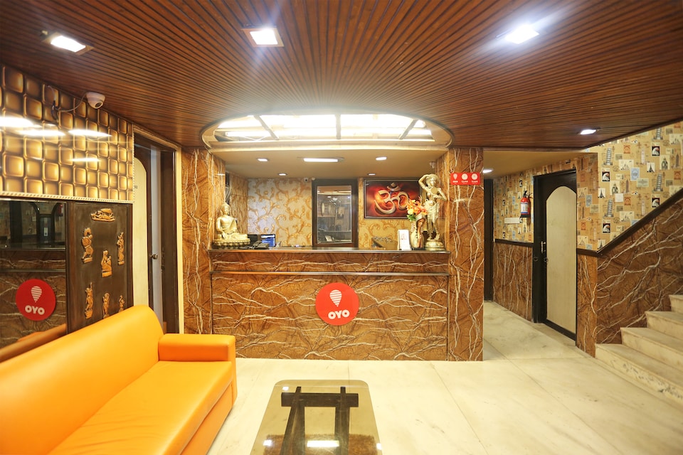 OYO  Flagship  5249 Hotel Heera International, Esplanade Kolkata, Kolkata