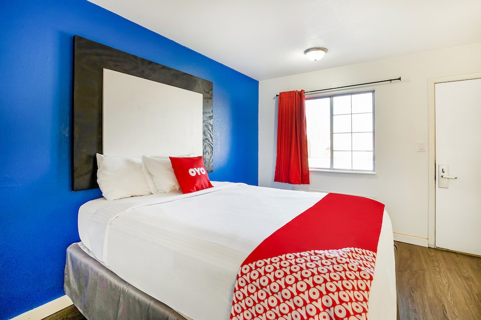 OYO Hotel Eastin Riverwalk, C66002, Atchison KS