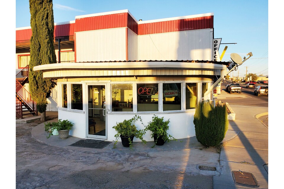 Book Hotel Alpine TX near University, TX from 60 OYO Hotels