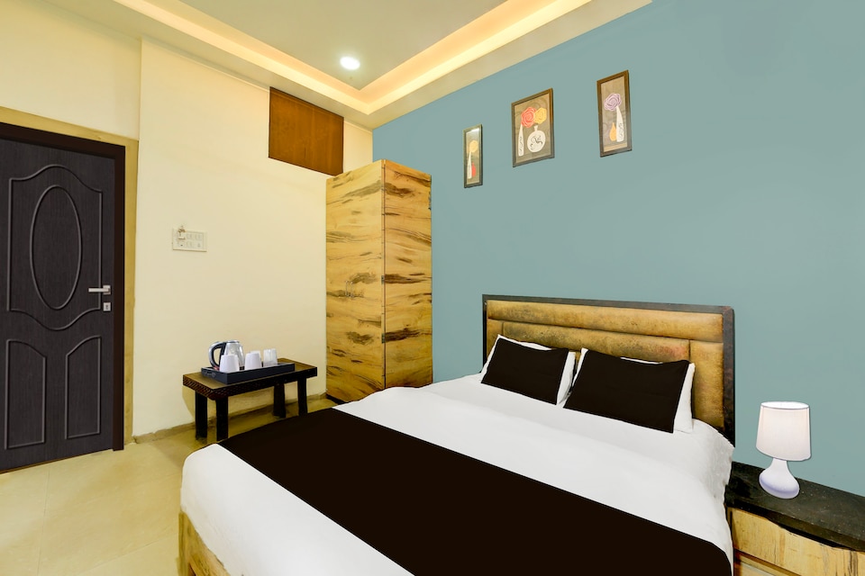 Super Collection O ISKCON Radha Govind Formerly Hotel Shivom, Vijay Nagar Indore, Indore