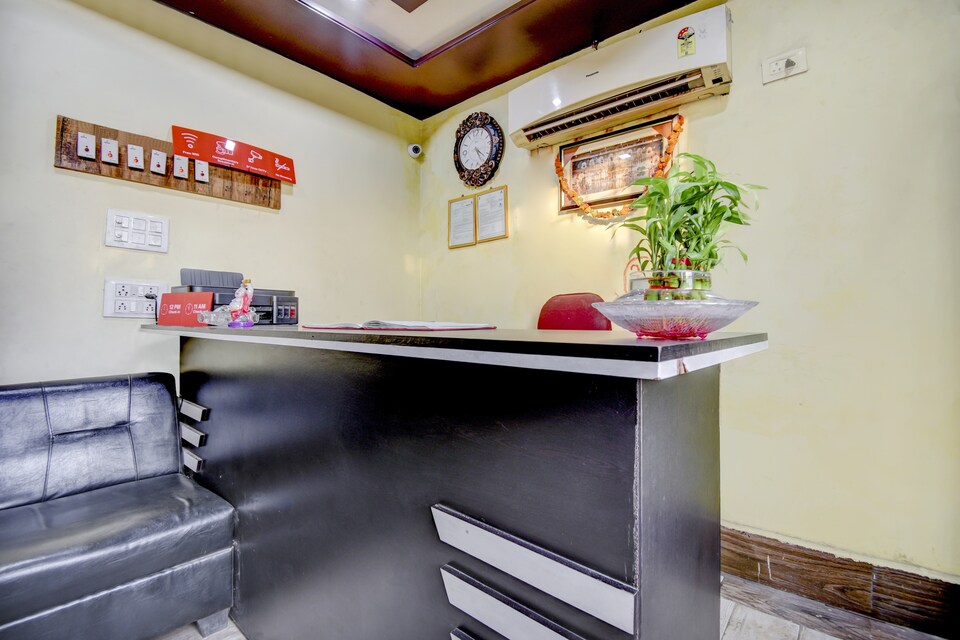 LIVE ON NAG1146, CA road Gandhibagh Road, Nagpur