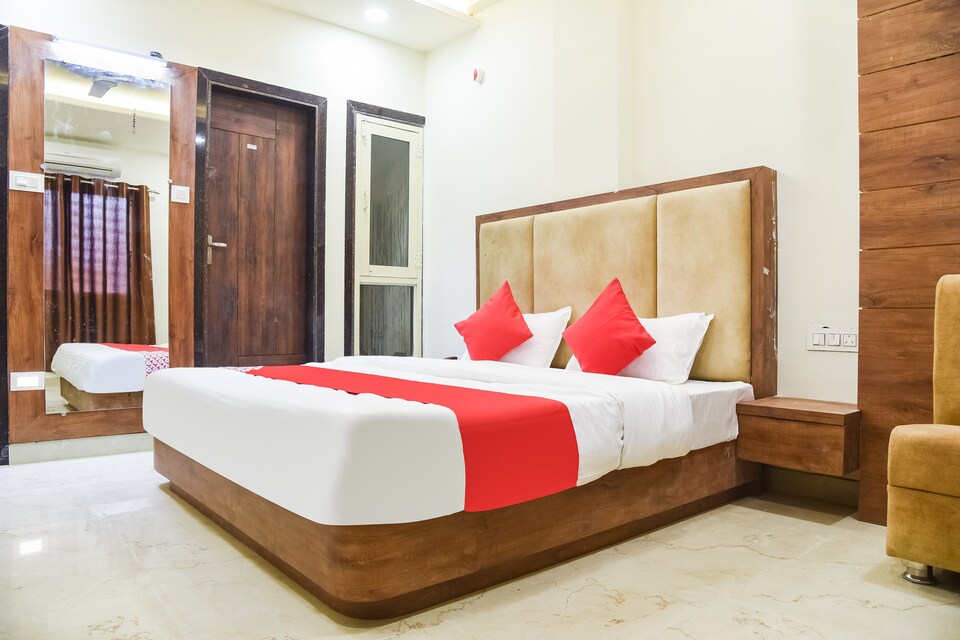 OYO Capital Hotel, MP Nagar Bhopal, Bhopal