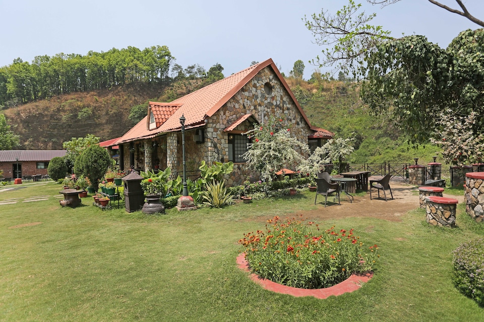 OYO 5256 Riverstone Cottages, Abhimanyu Cricket Academy, देहरादून