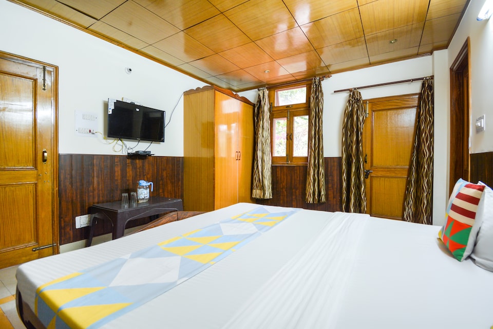 OYO Home 64625 Comfortable Family Suite Kasauli, Kasauli, Kasauli