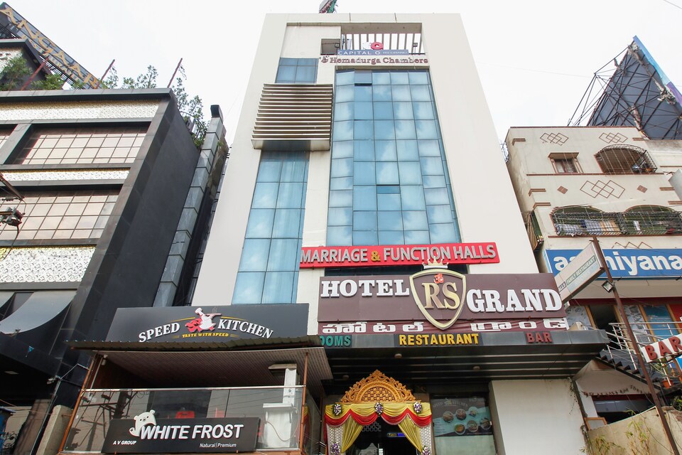 Capital O 64656 Hotel R S Grand, Kukatpally, Hyderabad