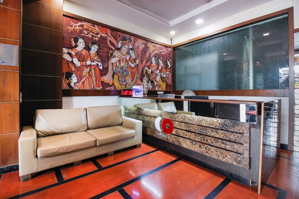 Capital O 64656 Hotel R S Grand, Kukatpally, Hyderabad