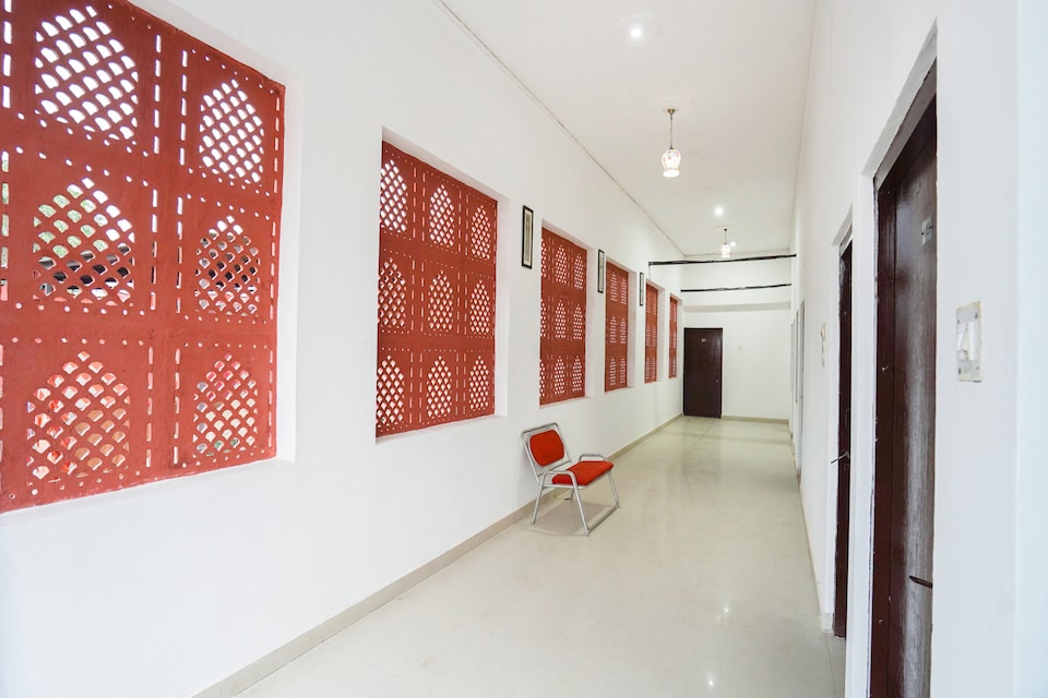 OYO Ready-x Hotel, Bhiwadi, Bhiwadi