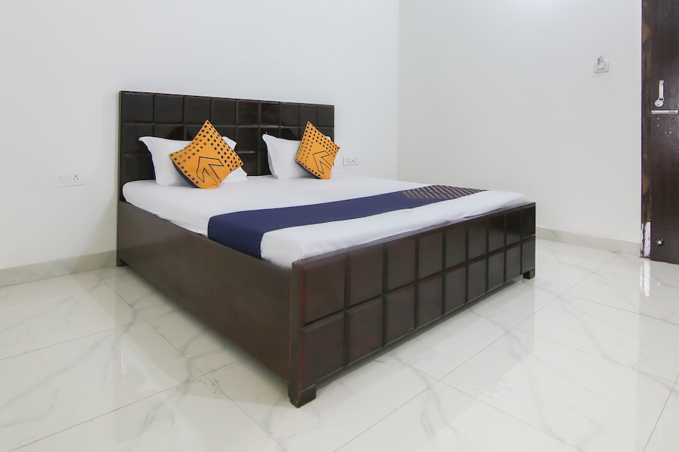 SPOT ON 64687 Kamla Farms, Agra, Agra