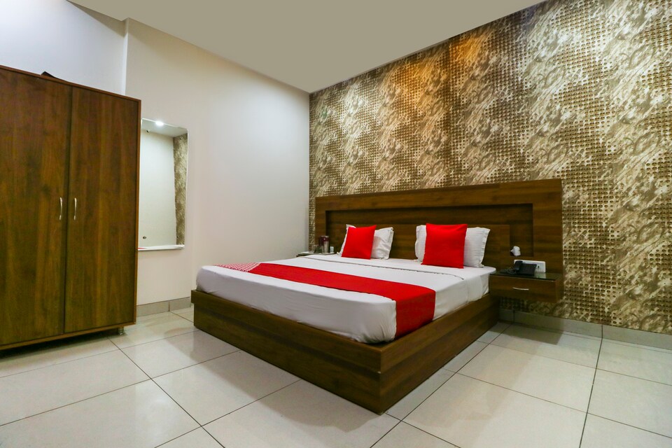 OYO 64690 Kapil Roylista, Ludhiana Railway Station, Ludhiana