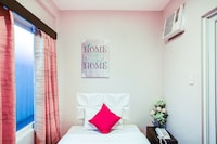 OYO 489 Casa Mia Hotel Suites