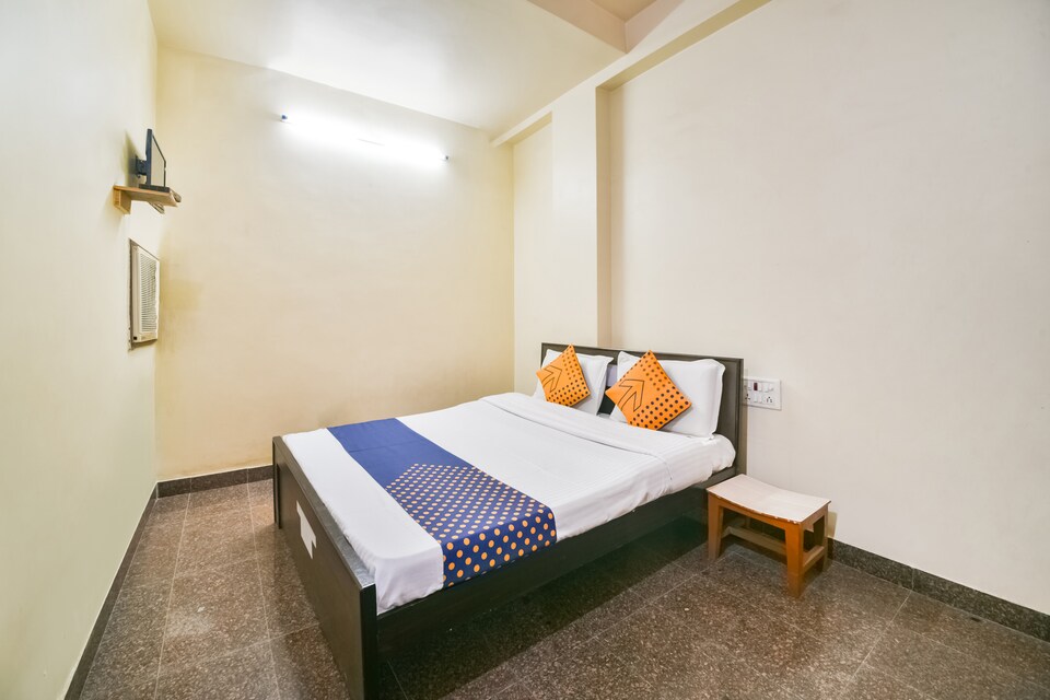 SPOT ON 64700 Hotel Shubham, ISBT Guwahati, Guwahati