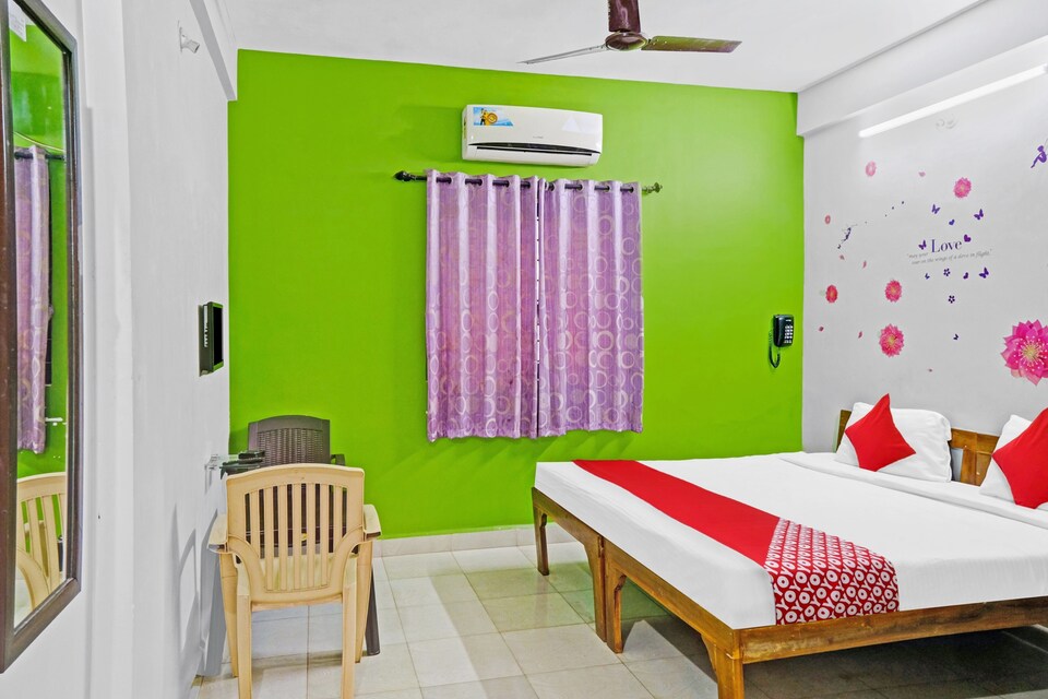 OYO Ashreya Guest House Near Candolim Beach, Calangute Goa 4, Goa