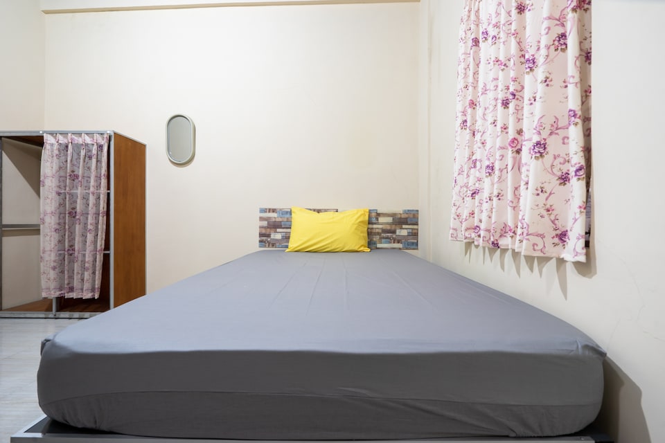 OYO Life 2148 Homestay KK, Condongcatur, Yogyakarta