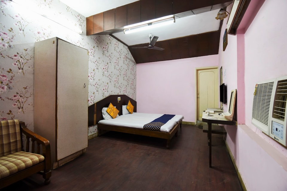 SPOT ON 64707 Samaira Residency, Bus Stand Nagpur, Nagpur