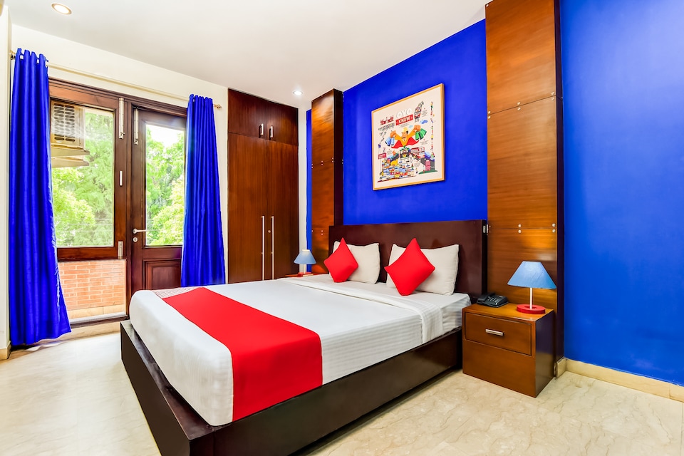OYO Flagship 5265 Hauz Khas Metro, Saket Delhi, Delhi