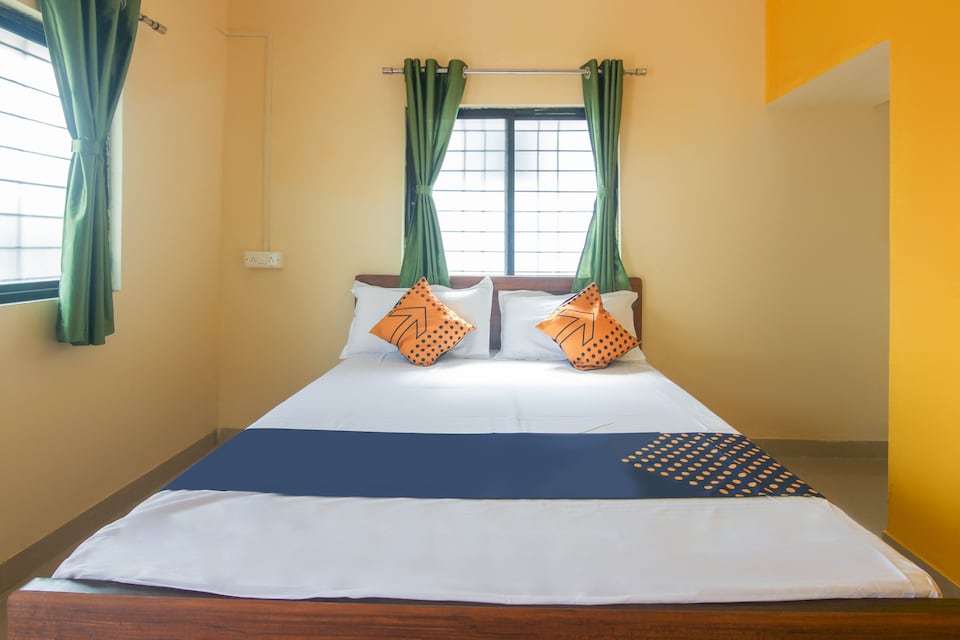 SPOT ON Shivjal City, Phaltan, Pune