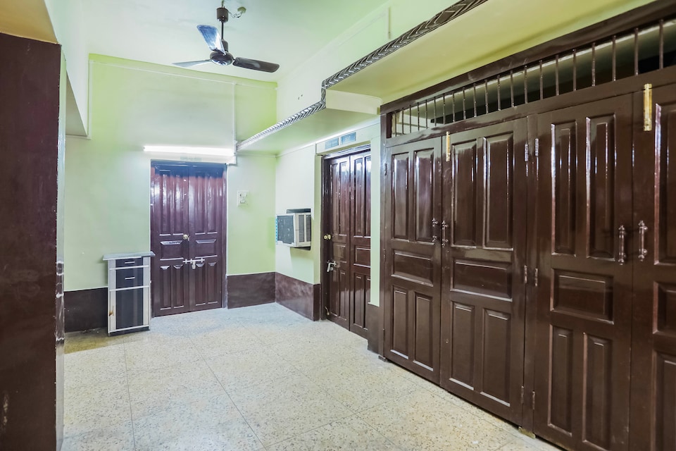 SPOT ON 64751 Shivani Palace, Railway Station Allahabad, Prayagraj