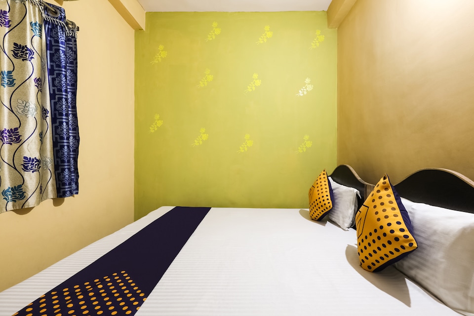 SPOT ON 64769 Hotel G.n Palace, Mahakal Temple 1, Ujjain