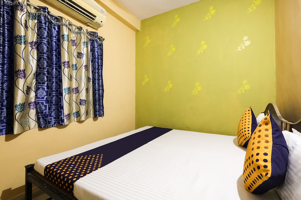 SPOT ON 64769 Hotel G.n Palace, Mahakal Temple 1, Ujjain