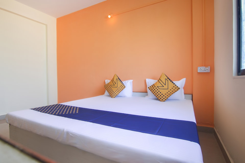 SPOT ON 64774 Shivtara Lodge, Jejuri, Pune