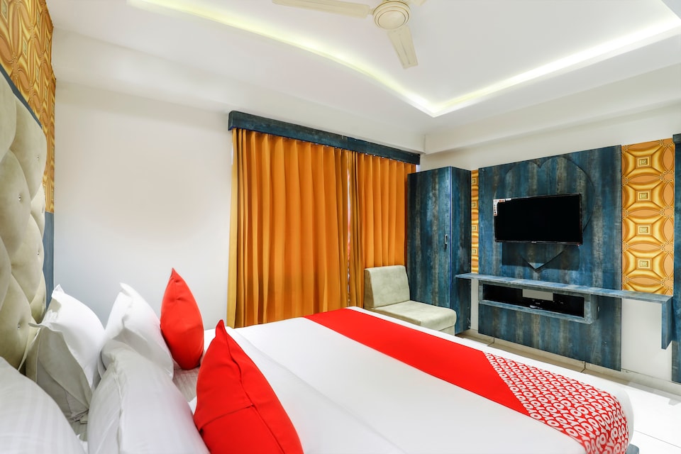 OYO 64810 Hotel Pinnacle Villa, Vastrapur Ahmedabad, Ahmedabad