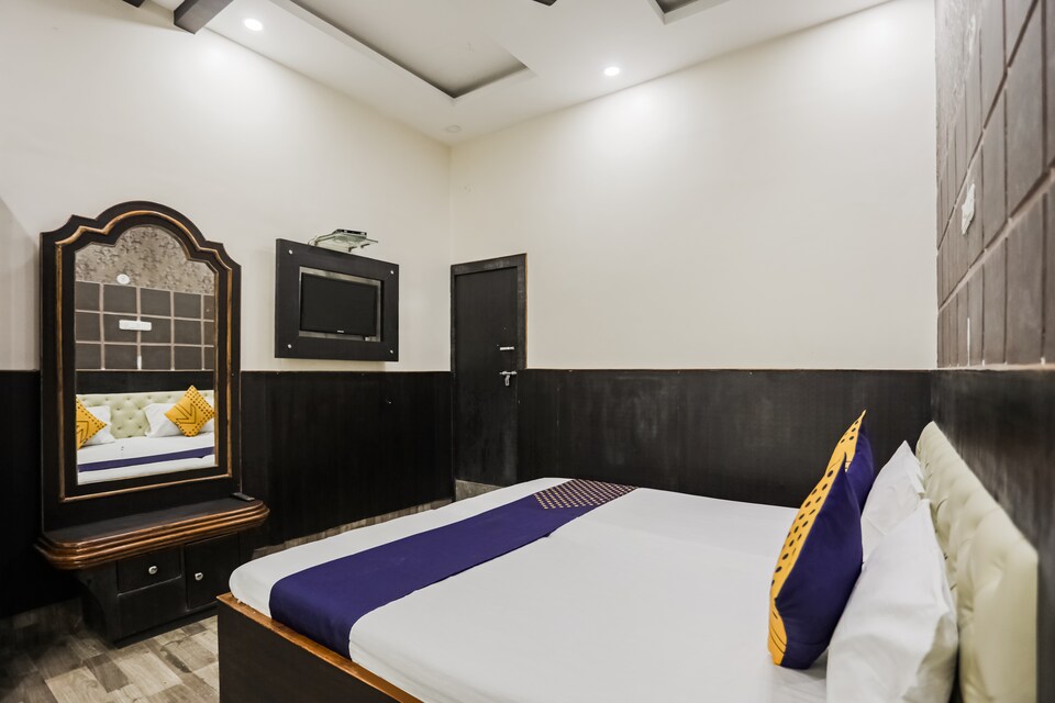 SPOT ON 64811 Hotel Ragina, Civil Lines Allahabad, Prayagraj