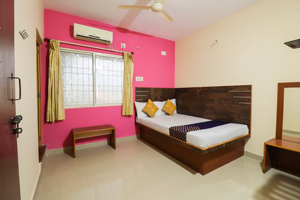 SPOT ON 64825 Radhakrishna Hotel, Bannergatta Road Bangalore, Bangalore