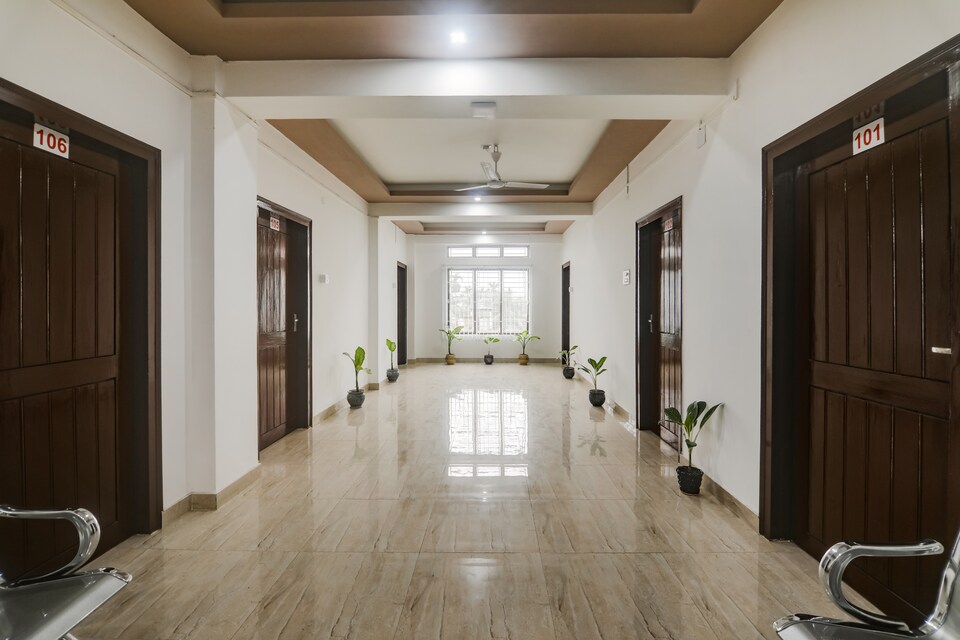 OYO 64834 Royal Holiday Inn, Beltola Guwahati, Guwahati